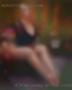 A free pussy or cum kiss's her from Simi Valley.
